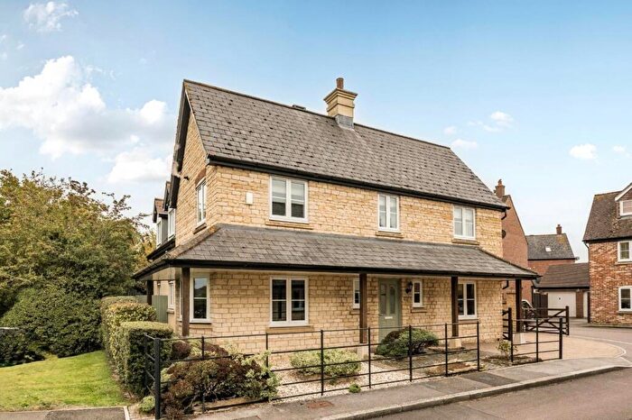 4 Bedroom Detached House For Sale In Fawley Close, Redhouse, Swindon, SN25