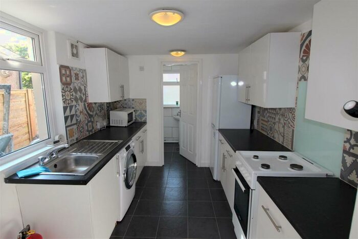 4 Bedroom House To Rent In Robert Street, Cathays, Cardiff, CF24