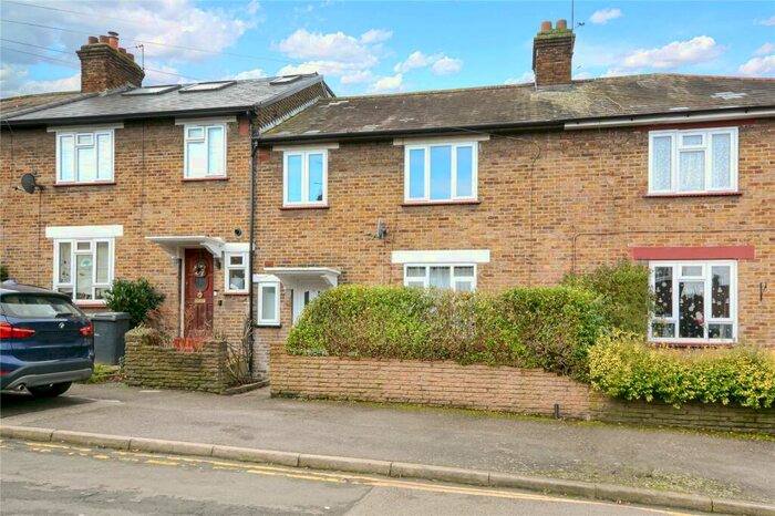 3 Bedroom Terraced House To Rent In Holmes Avenue, Walthamstow, London, E17