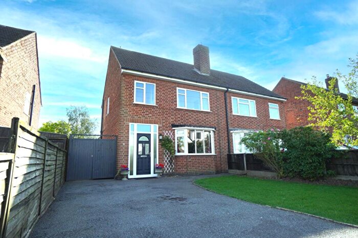 3 Bedroom Semi-Detached House For Sale In Oakley Drive, Long Whatton, LE12