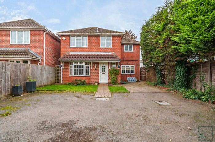 4 Bedroom Detached House To Rent In London Road, Guildford, GU4