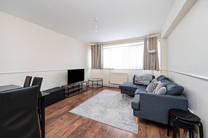 1 Bedroom Flat For Sale In Bevin House, Butler Street, Bethnal Green, London, E2