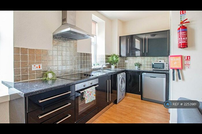 4 Bedroom Flat To Rent In Crookesmoor Road, Sheffield, S10