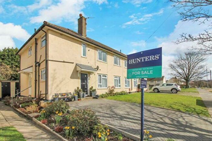 2 Bedroom Flat For Sale In Queensway, Guiseley, Leeds, LS20