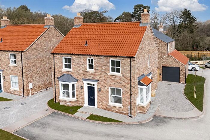 4 Bedroom Detached House For Sale In Ward Close, Burnby Lane, Pocklington, YO42