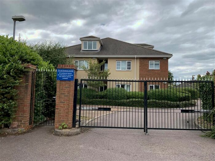 1 Bedroom Flat To Rent In 123 Gardenia Avenue, Luton LU3