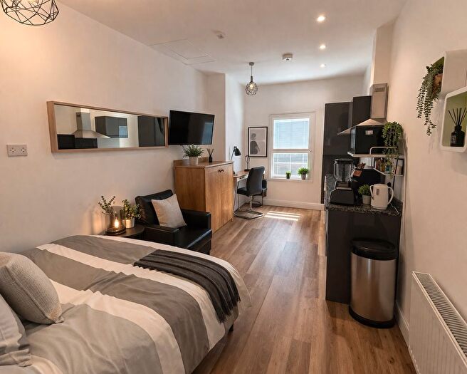 Studio To Rent In Osborne Terrace, Sandyford, Newcastle Upon Tyne, NE2