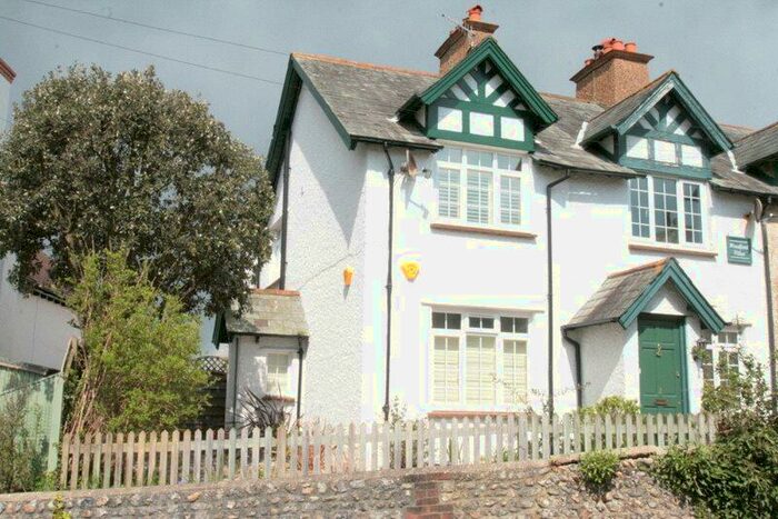 2 Bedroom House To Rent In Woodford Villas, High Street, Angmering, Littlehampton, BN16