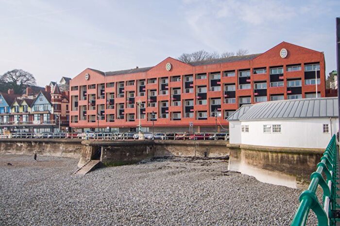 3 Bedroom Flat To Rent In Windsor Court, The Esplanade, Penarth, CF64