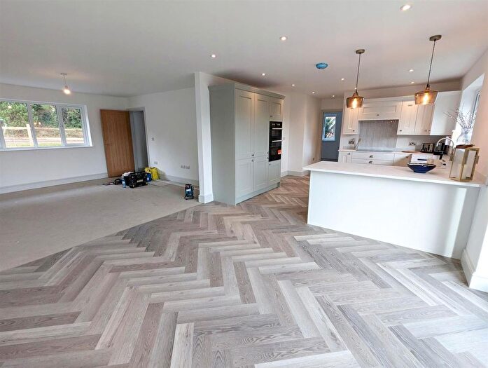 4 Bedroom Detached House For Sale In Victoria Avenue, Shanklin, PO37