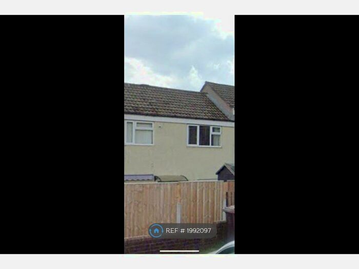 4 Bedroom Semi-Detached House To Rent In Malvern Avenue, Padiham, Burnley, BB12