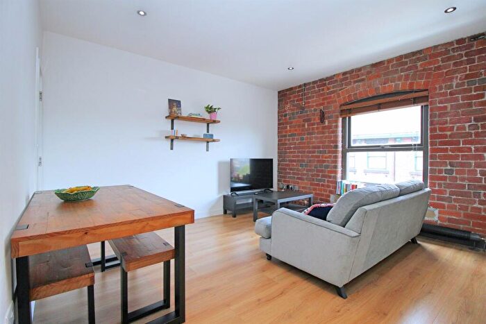 1 Bedroom Flat For Sale In Dewhirst Buildings, Kirkgate, LS2