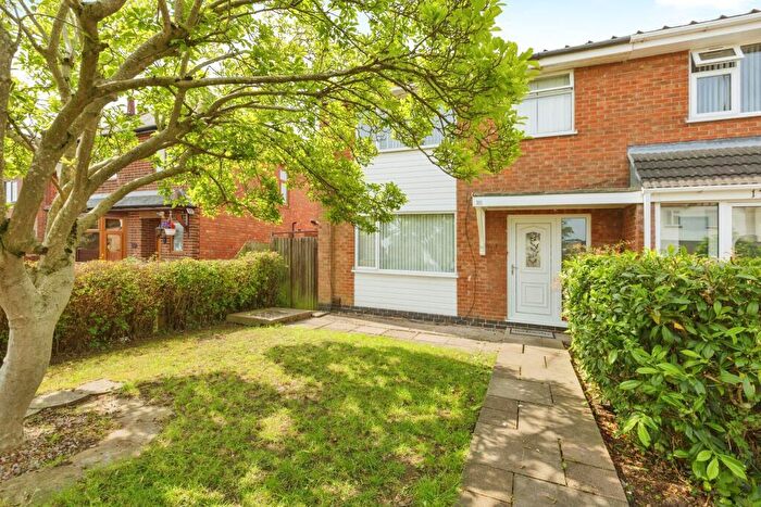 3 Bedroom Town House For Sale In Wigston Lane, Aylestone, Leicester, LE2