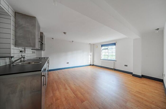1 Bedroom Flat To Rent In Mill Lane, Guildford, GU1