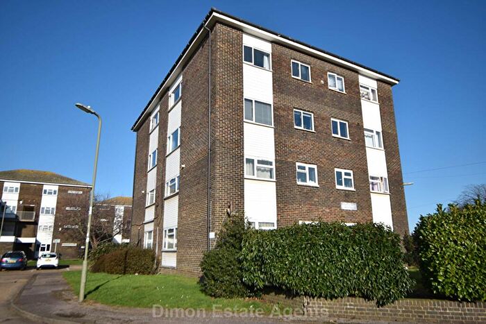 2 Bedroom Maisonette For Sale In The Anchorage, Gosport, PO12