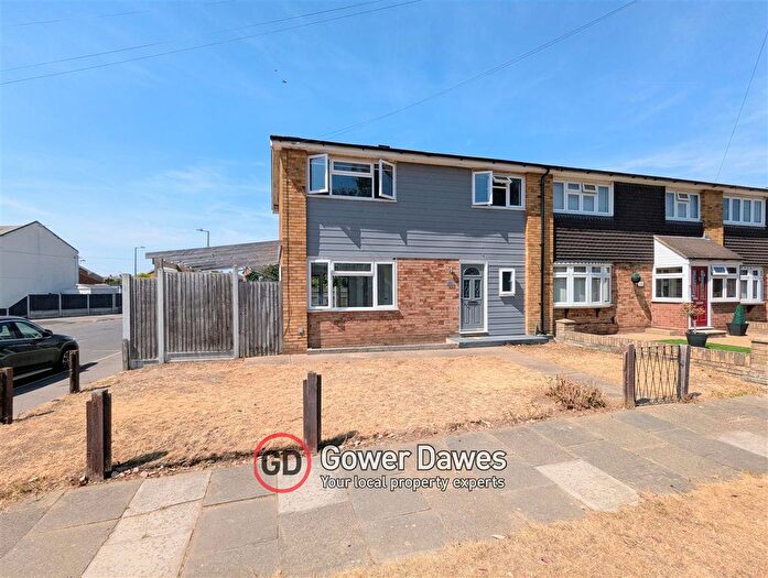 3 Bedroom End Of Terrace House To Rent In Cedar Road, Chadwell St.Mary, RM16