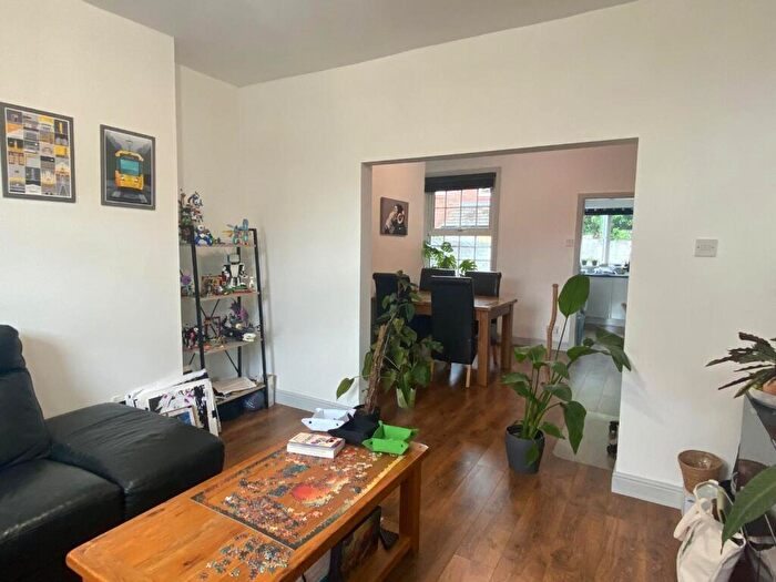 2 Bedroom Terraced House To Rent In Beverly Road, Manchester, M14