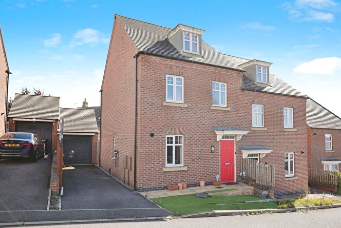 3 Bedroom Semi-Detached House For Sale In Woodruff Close, Rugby, CV23