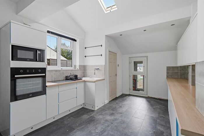 4 Bedroom Semi-Detached House For Sale In Sunnybank Road, Griffithstown, Pontypool, NP4