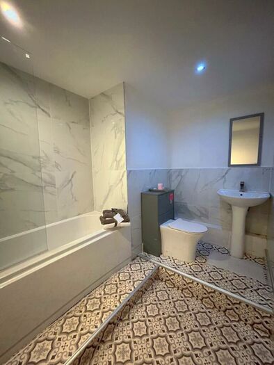 2 Bedroom Apartment To Rent In Princes Road, Liverpool, L8