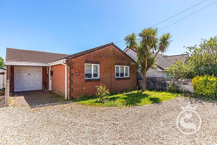 2 Bedroom Detached Bungalow For Sale In Waterloo Road, Poole, BH17