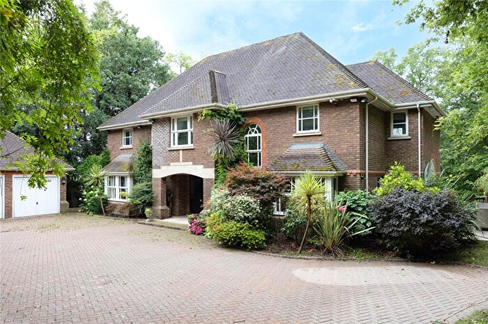 5 Bedroom Detached House For Sale In Carrington Close, Kingston Upon Thames, Surrey, KT2