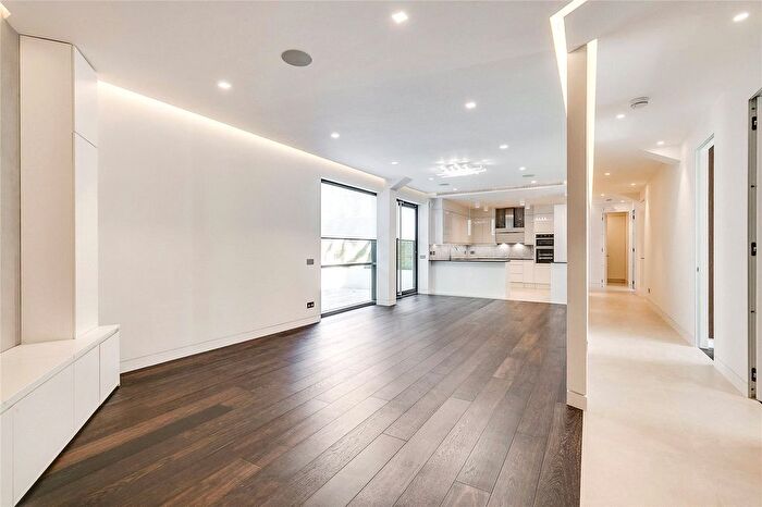 4 Bedroom Flat To Rent In Kingsford Street, Lower Belsize Park, NW5