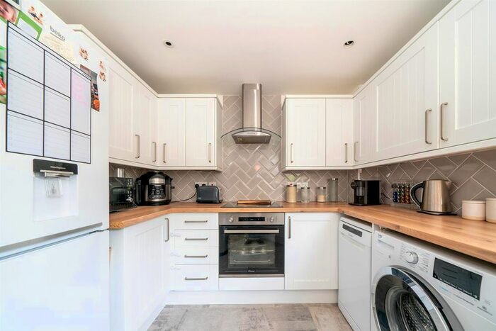 2 Bedroom Flat For Sale In Mill Street, Hemel Hempstead, HP3
