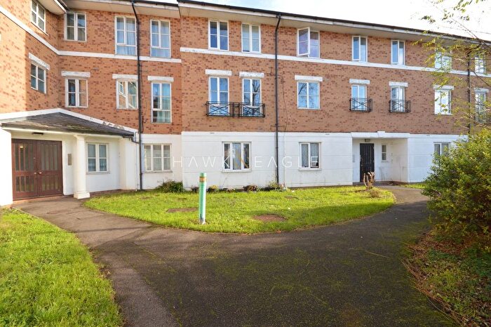 2 Bedroom Flat To Rent In Forsythia Close, Ilford, Essex., IG1