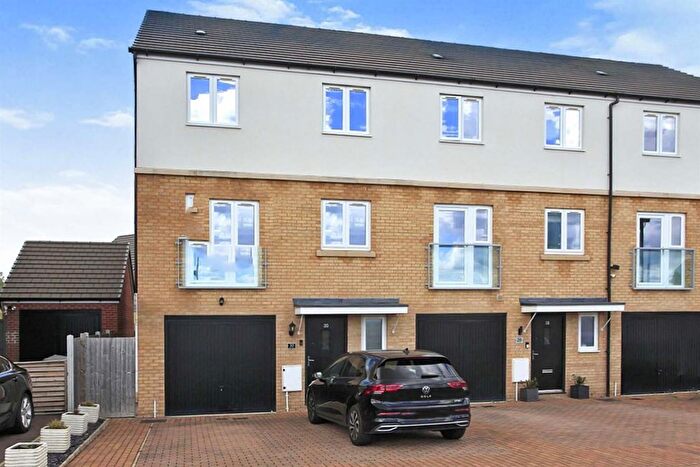 5 Bedroom Detached House To Rent In Kite Way, Hampton Vale, Peterborough, PE7