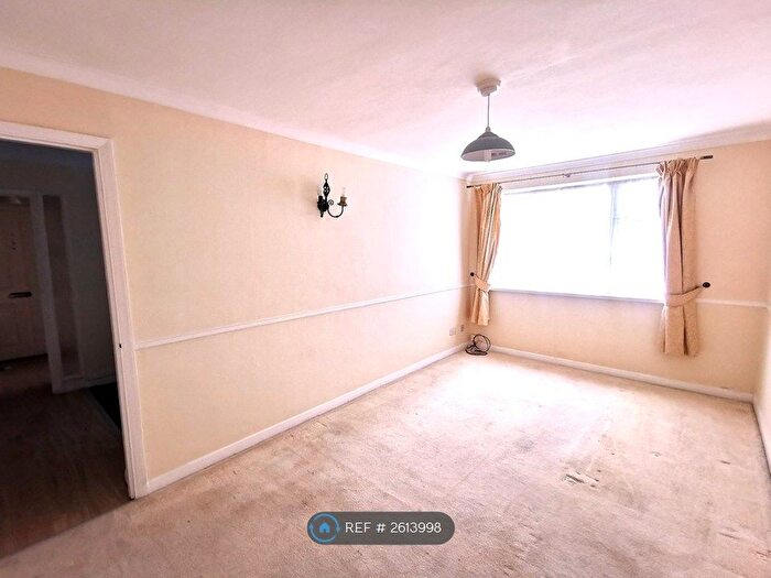 1 Bedroom Flat To Rent In Southcote Road, Reading, RG30
