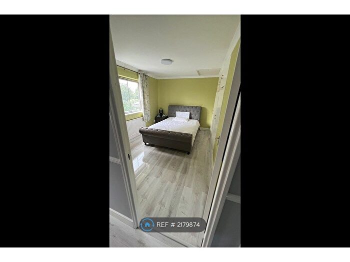 2 Bedroom Terraced House To Rent In Church Manorway, London, SE2