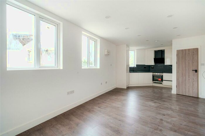 Apartment To Rent In Finchley Road, London, NW3