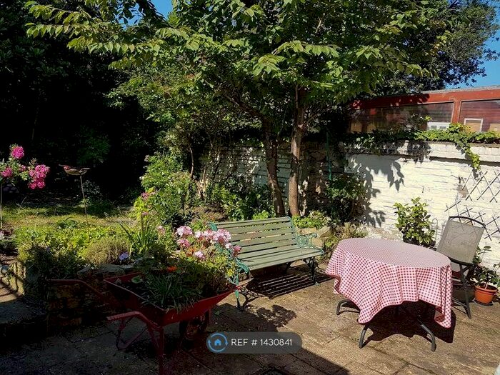 1 Bedroom Flat To Rent In The Grove, London, W5