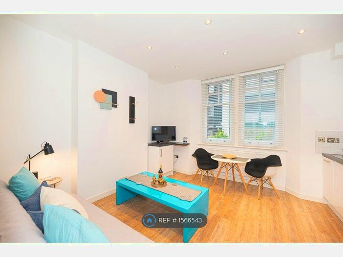 1 Bedroom Flat To Rent In Newman Street, London, W1T