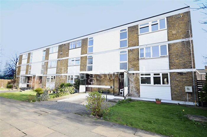 1 Bedroom Apartment To Rent In Eldeland, Lee Chapel North, Basildon, Essex, SS15