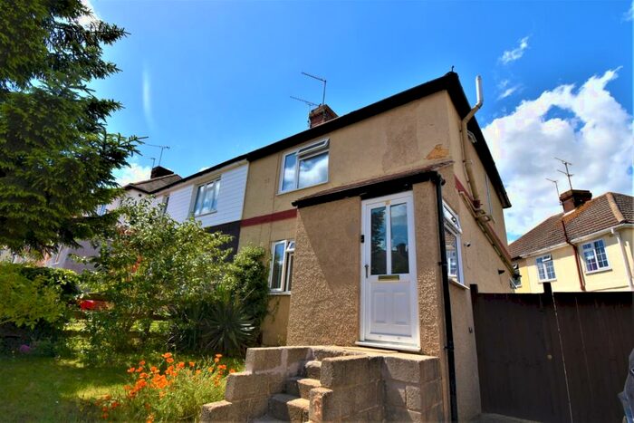 3 Bedroom Semi-Detached House To Rent In Cedar Road Rochester, ME2