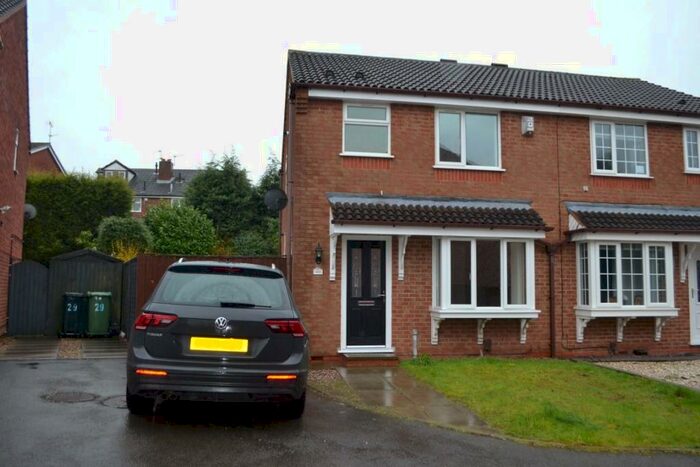 3 Bedroom House To Rent In Denbigh Close, Dudley, DY1