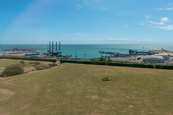 3 Bedroom Flat To Rent In Royal, St. Augustines Road, Ramsgate, CT11