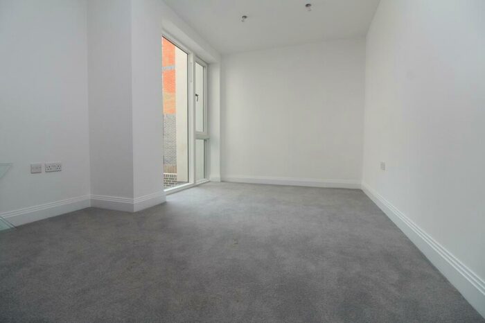 2 Bedroom Apartment To Rent In Dacres Road, Forest Hill, SE23