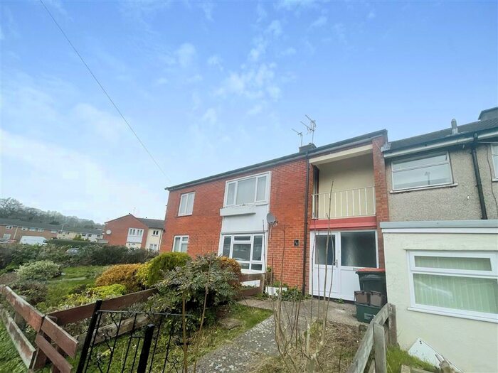 3 Bedroom Flat To Rent In Hawkins Crescent, Newport, NP19