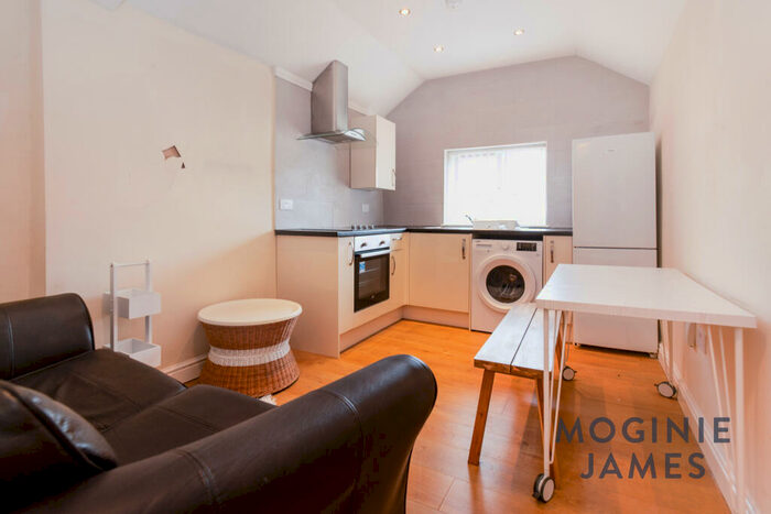 1 Bedroom Flat To Rent In Mackintosh Place, Cardiff, CF24