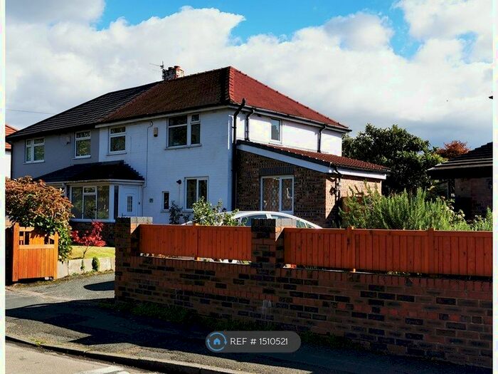 3 Bedroom Semi-Detached House To Rent In Green Lane, Sale, M33