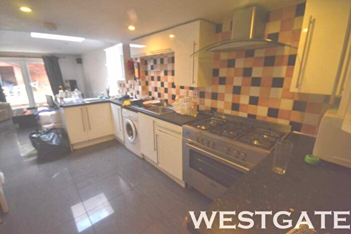 7 Bedroom Terraced House To Rent In Carnarvon Road, Reading, RG1