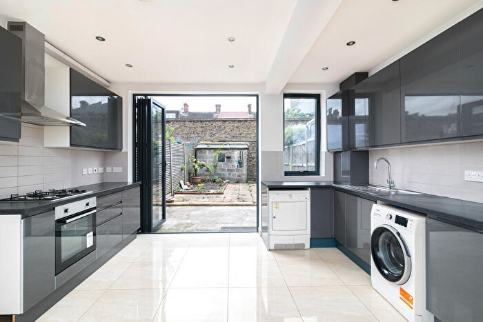 4 Bedroom Terraced House For Sale In St. Margarets Road, London, N17