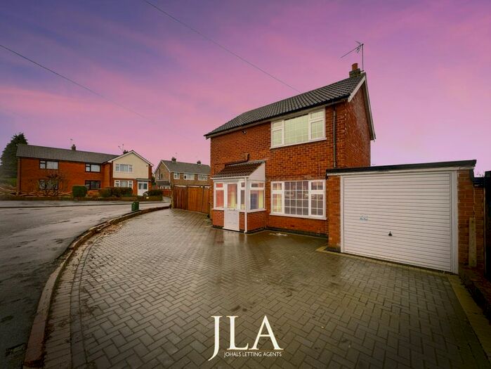 5 Bedroom Detached House To Rent In Coniston Crescent, Loughborough, LE11