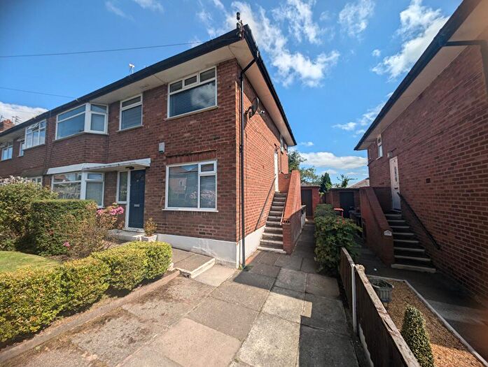 2 Bedroom Flat To Rent In Hughes Avenue, Whiston, L35