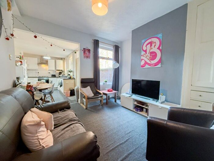 4 Bedroom House To Rent In Crofton Street, Manchester, M14