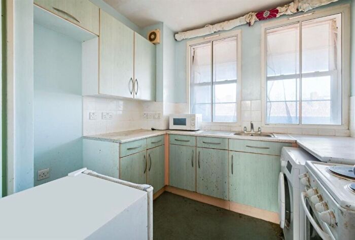 1 Bedroom Flat For Sale In Flat St. Richards House, Eversholt Street, Euston, London, NW1