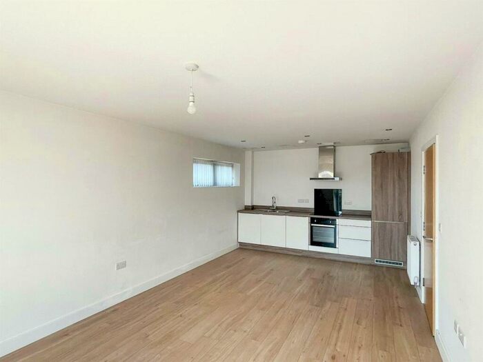 1 Bedroom Apartment To Rent In White Rose Apartments, White Rose Way, Doncaster, DN4